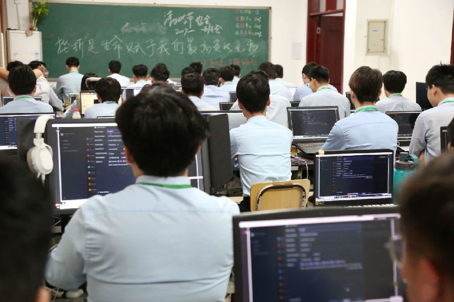 八维学校解读程序员就业市场密码培养未来的顶级程序员