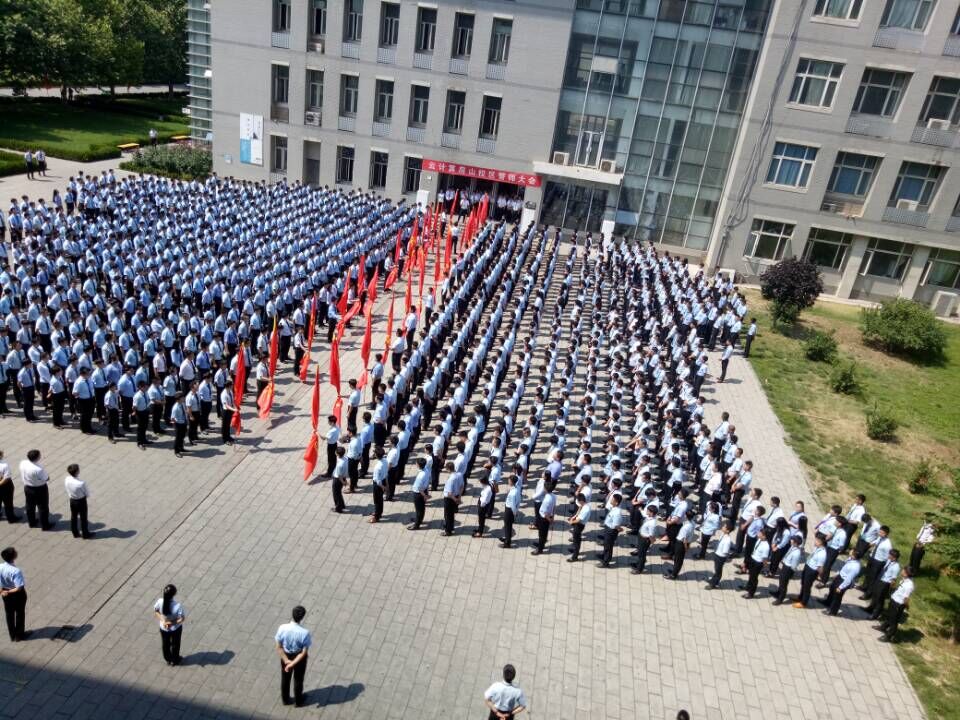 八维教育立足数字时代需求铸就学子辉煌未来