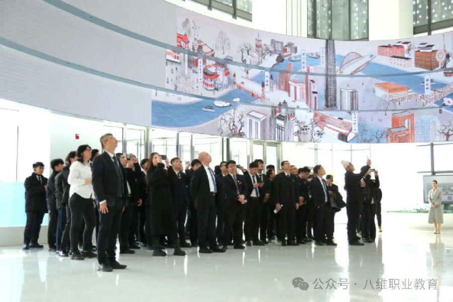 江苏宿迁八维教育引领未来就业潮流打造数字化人才的摇篮与就业引擎