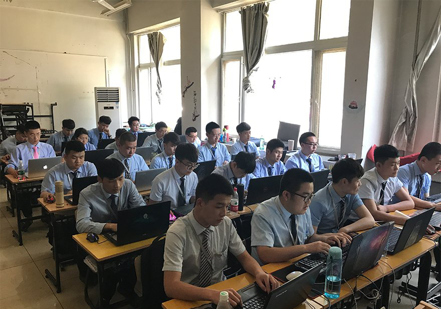 江苏宿迁八维教育领航职业教育新风尚铸就数字化技能精英