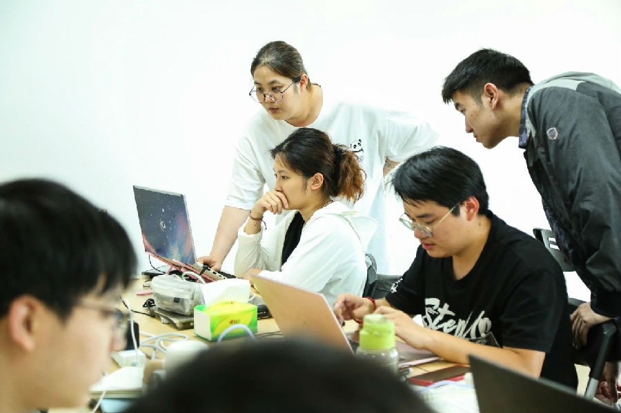 八维职业学校开启高校就业新篇章打造卓越职场之路
