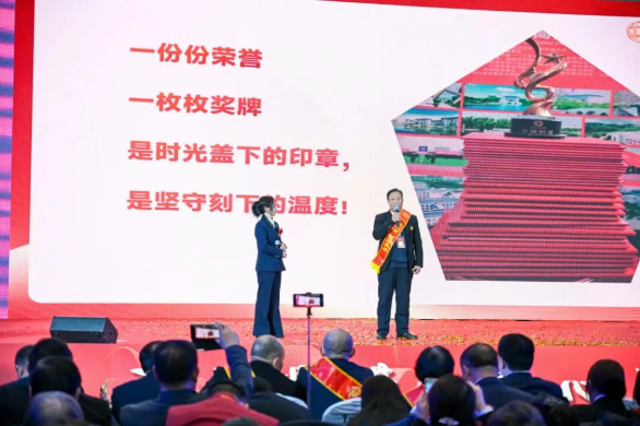 八维教育三十周年庆典暨2026精英年会圆满落幕