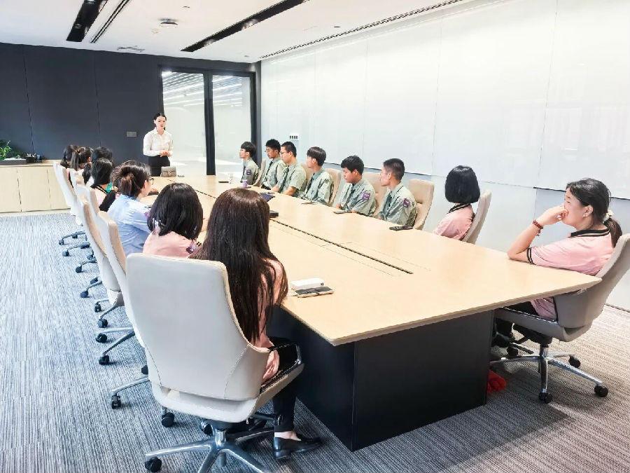 八维教育是什么性质的学校