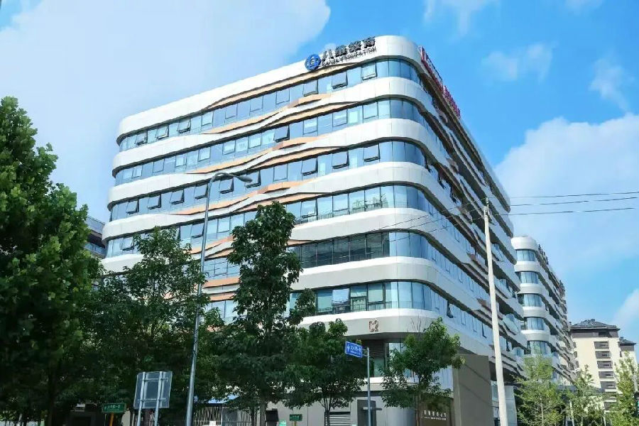 八维职业学校以创新教学为学子铺就优质就业之路