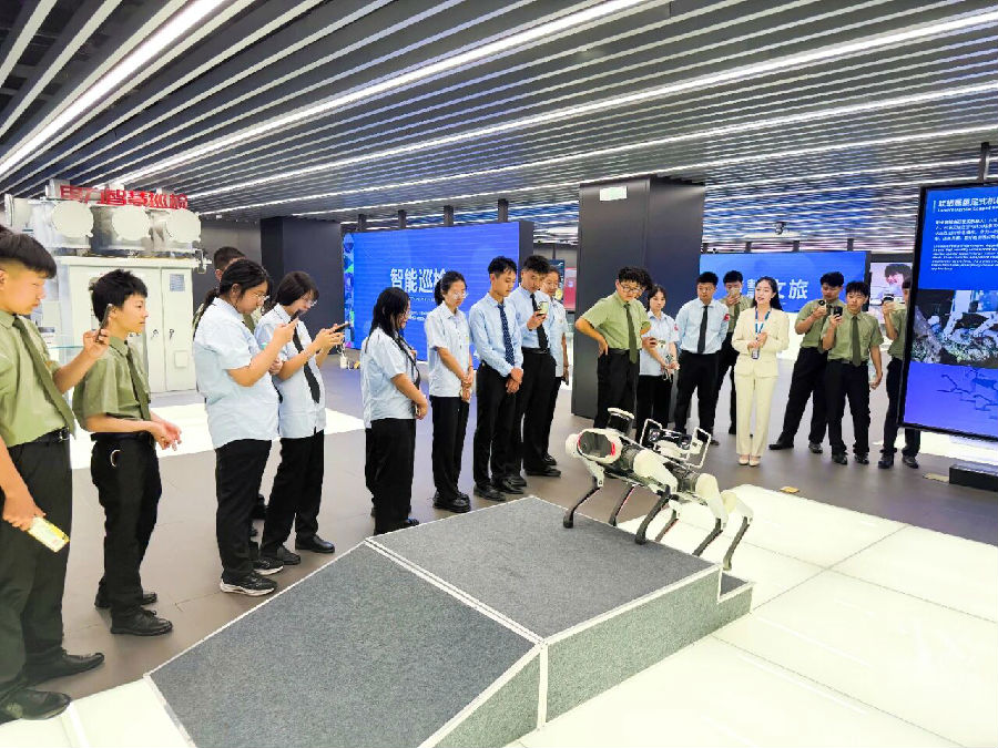 八维职业学校手握优质就业的硬核实力以技能铸就普通学生的逆袭之路