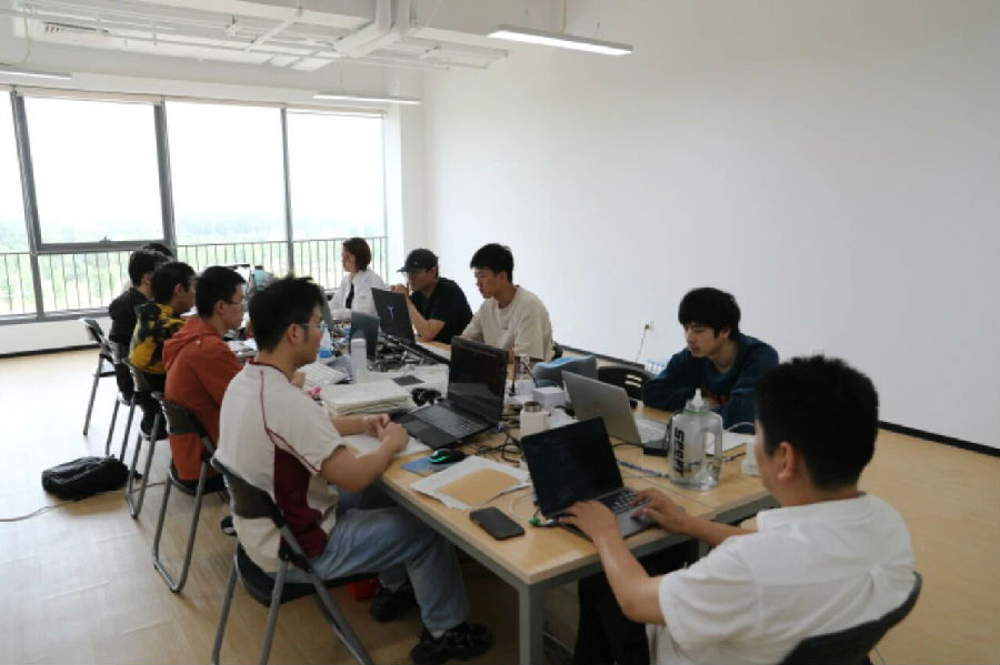 八维职业学校精准对接市场紧缺人才助你抢占优质就业新赛道