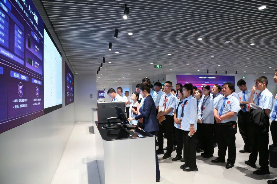 八维职业学校低空经济时代的领航者帮助孩子抢占万亿级市场黄金席位