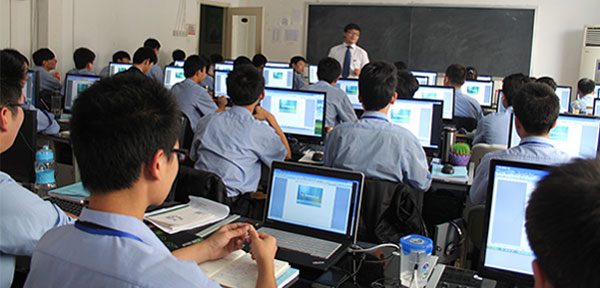 八维学校网络工程师：重塑IT未来，锻造全能型技术精英！