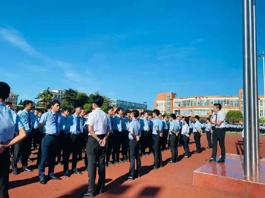 八维教育：匠心筑梦，开启智慧人生的非凡旅程！