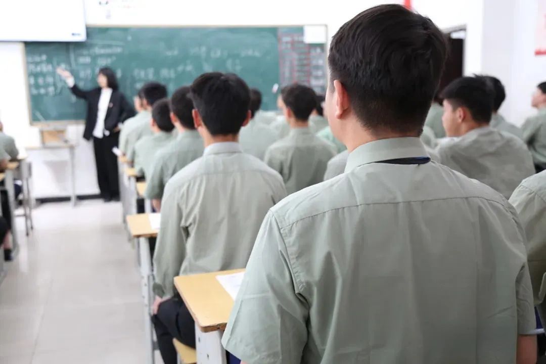 江苏宿迁八维教育开设多种高新工科专业铸就工学精英