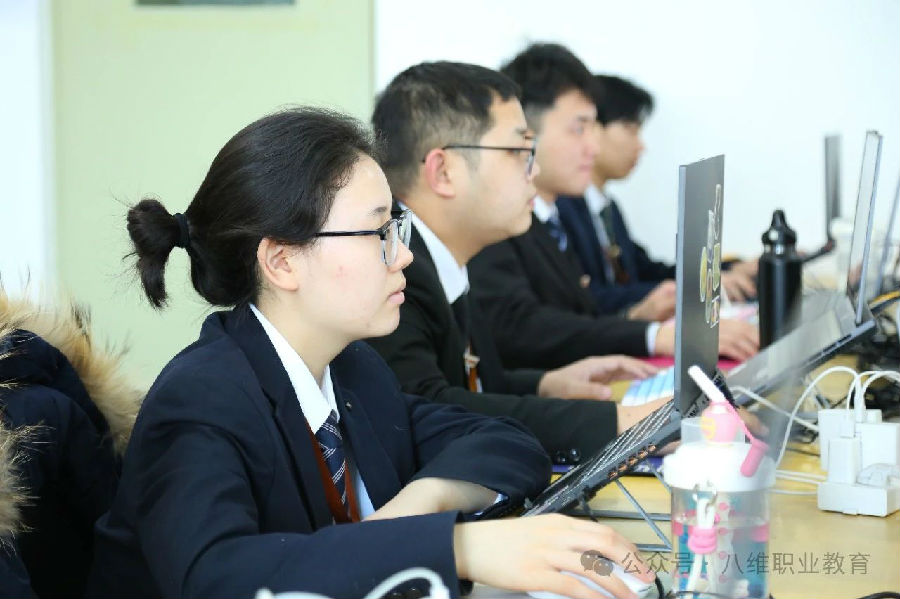 八维职业学校上海校区云计算专业招生