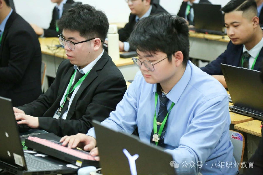 江苏宿迁八维学校：鸿蒙系统引领的数字人才培养新篇章