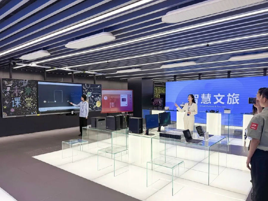 八维职业学校：解锁新质生产力的教育密码，引领未来职业发展！