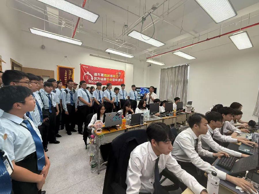 八维职业学校：大数据专业风采绽放，引领科技潮流解锁就业“薪”动力！