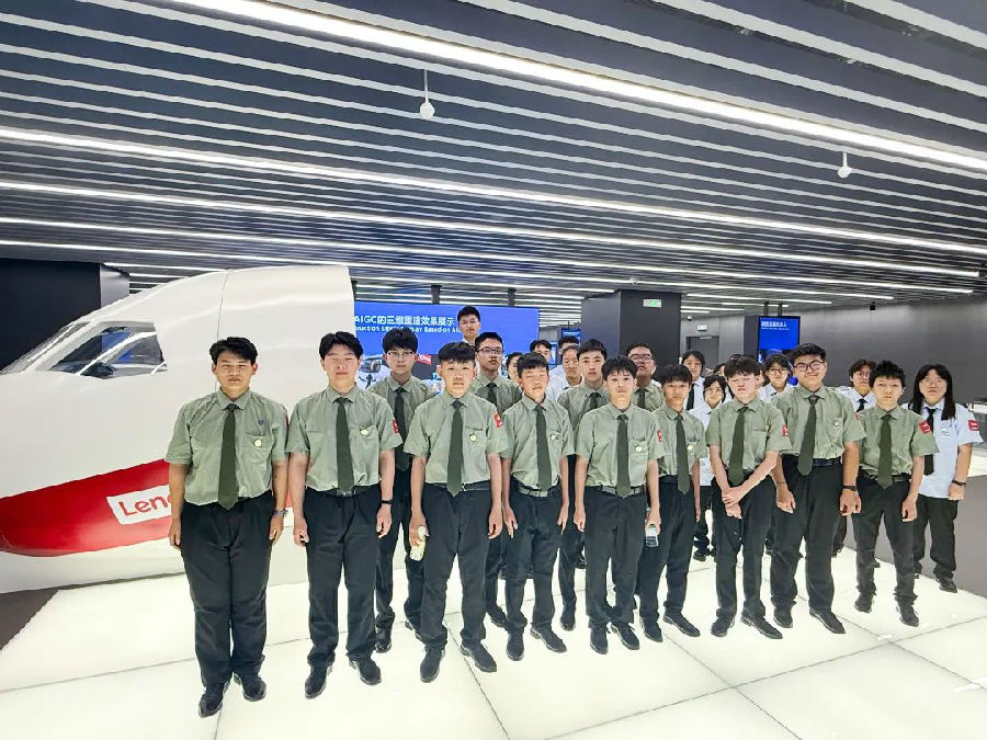 八维职业学校：勇立数据时代潮头的先锋者，开启数据经济浪潮下职场就业新篇章！