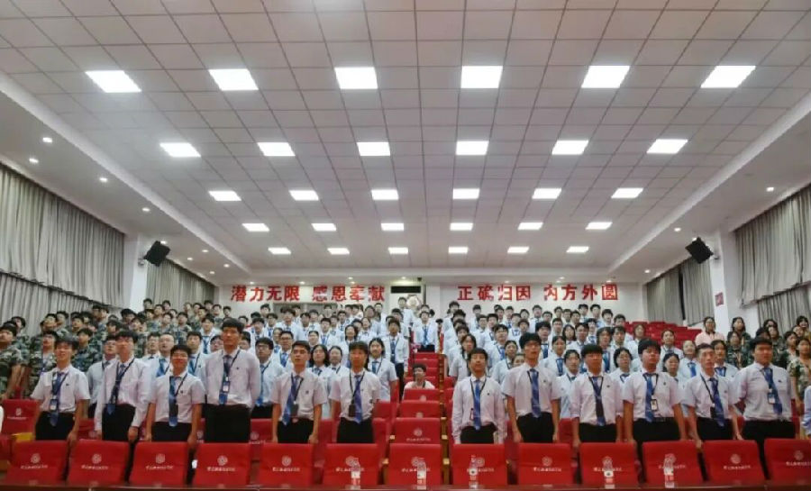 八维职业学校：精准对接市场需求的风向标，助力学子开辟职业新天地！