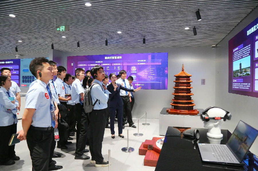 2026天津云计算运维工程师培训后就业前景怎么样？为什么要选择八维职业学校？