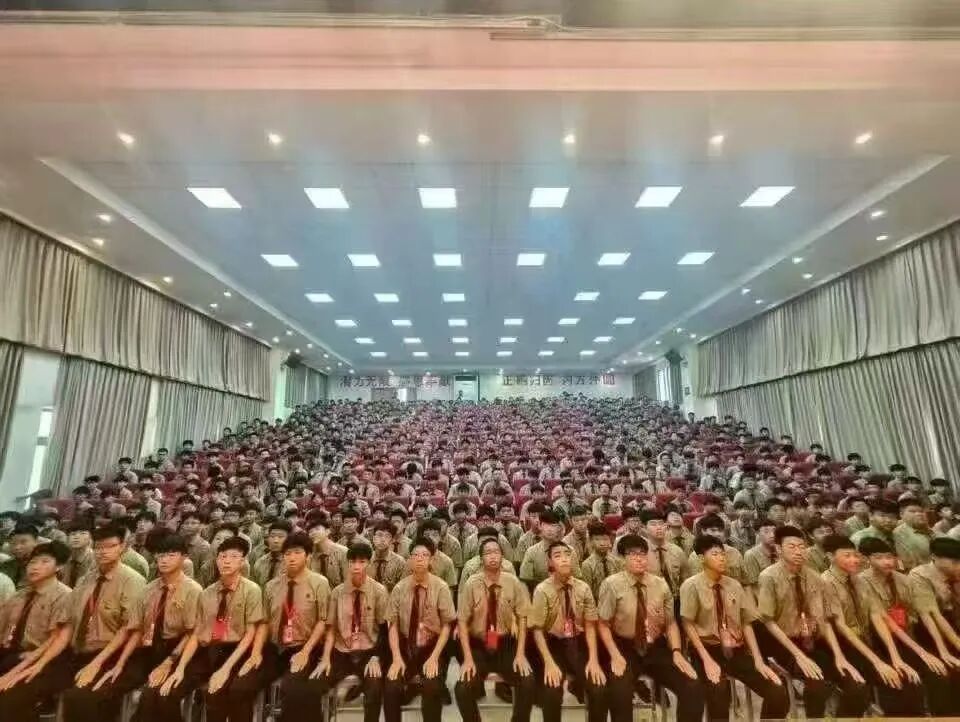 就业寒冬逆势突围！北京八维学校毕业生靠什么手握优质职场“硬核通行证”？